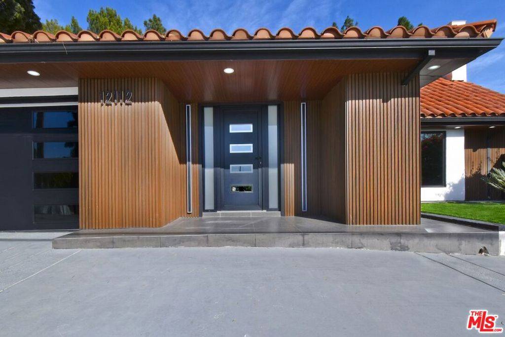 Granada Hills, CA 91344,12112 Woodley AVE