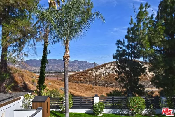 Granada Hills, CA 91344,12112 Woodley AVE