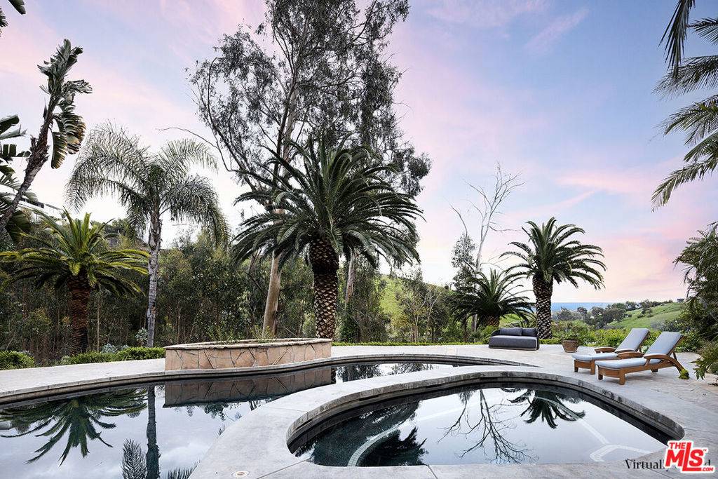 Malibu, CA 90265,28902 Verde Mesa LN