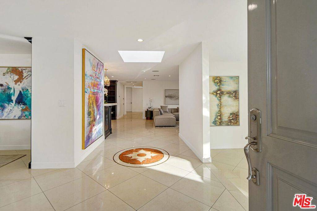 Beverly Hills, CA 90210,9620 Highridge DR
