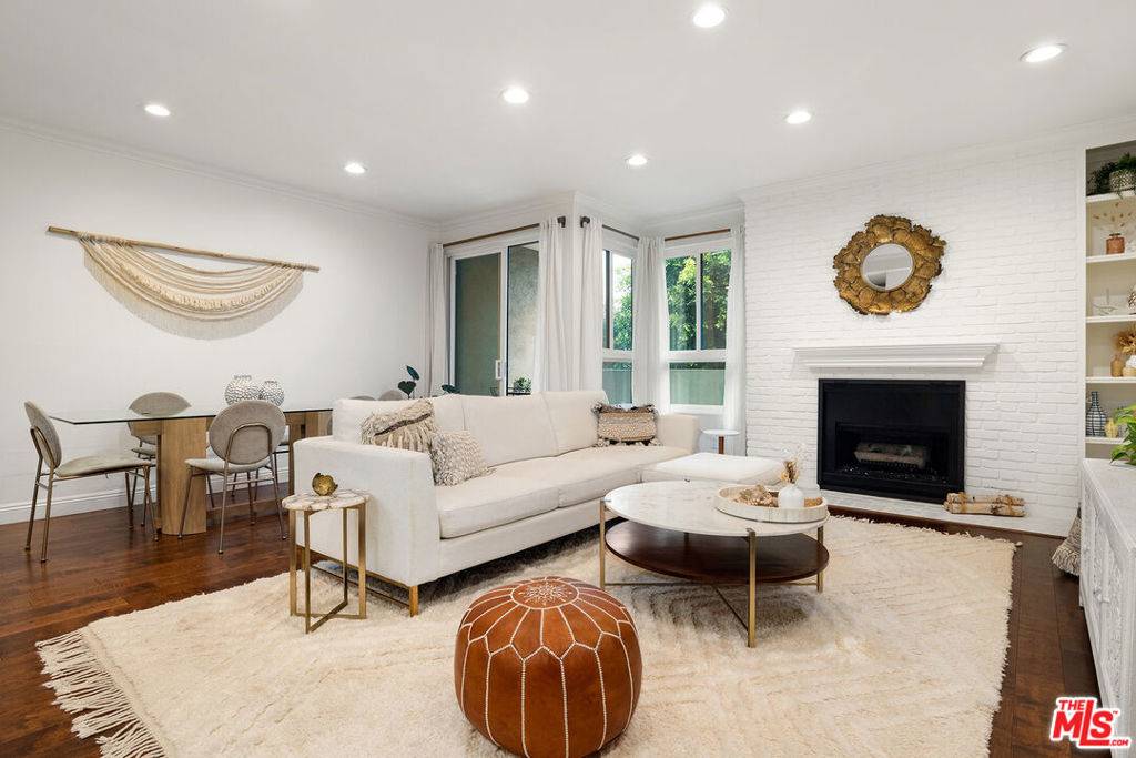 12115 San Vicente BLVD #207, Los Angeles, CA 90049