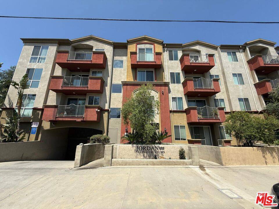 7551 Jordan AVE #306, Canoga Park, CA 91303