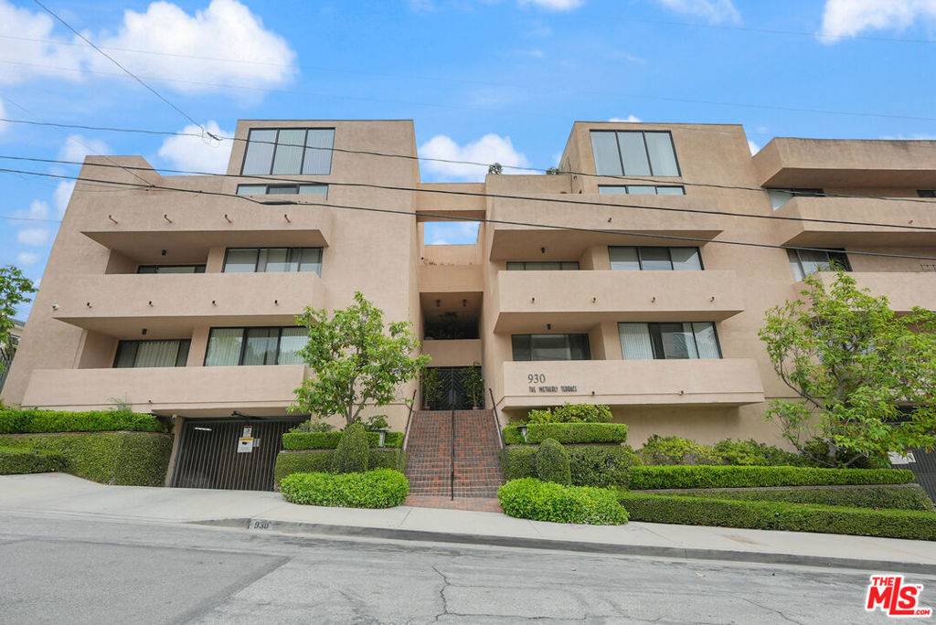 West Hollywood, CA 90069,930 N Wetherly DR #202