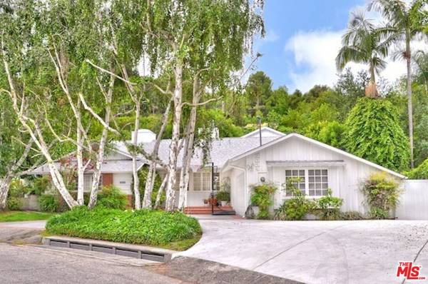 4031 Hollyline AVE, Sherman Oaks, CA 91423