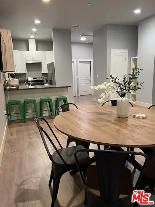 North Hollywood, CA 91605,6831 6831 1/2 Hinds AVE