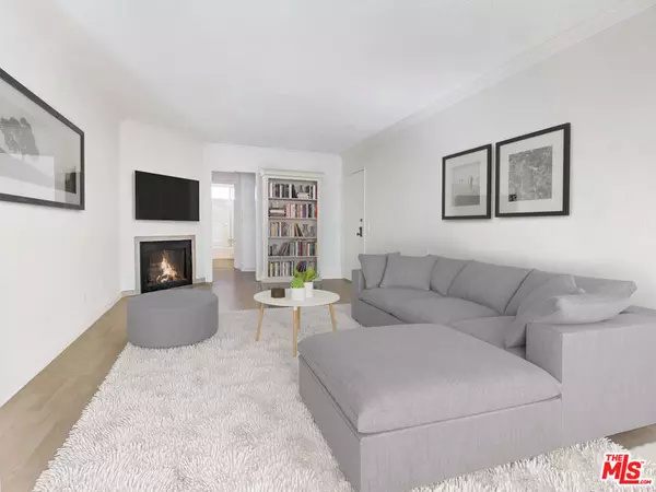 1538 11th ST #9, Santa Monica, CA 90401