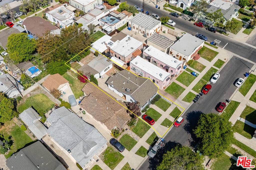 Los Angeles, CA 90016,2911 Wellington RD