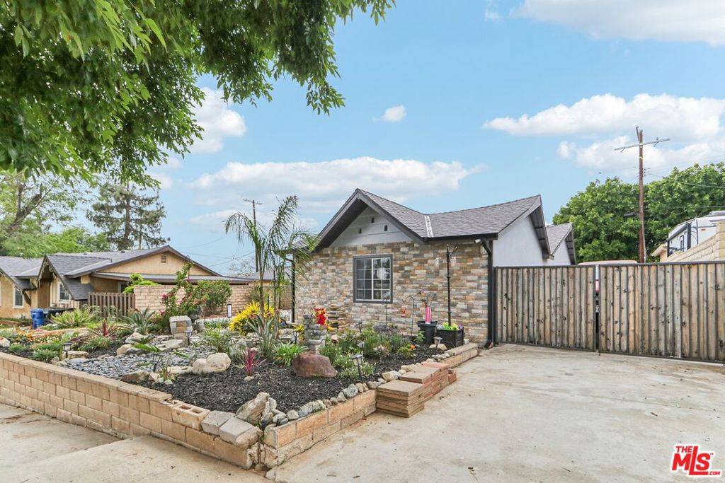 Sylmar, CA 91342,13243 Leach ST