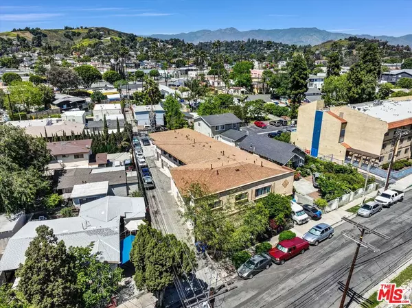 Los Angeles, CA 90032,5005 Axtell ST