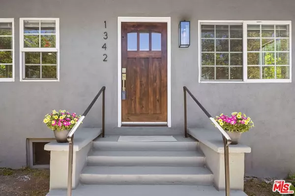 Los Angeles, CA 90026,1342 Mohawk ST