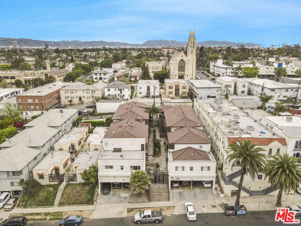 Los Angeles, CA 90018,4023 -4027 W 28th ST