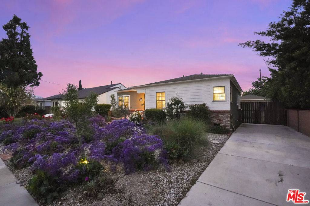 Burbank, CA 91505,1135 N Frederic ST