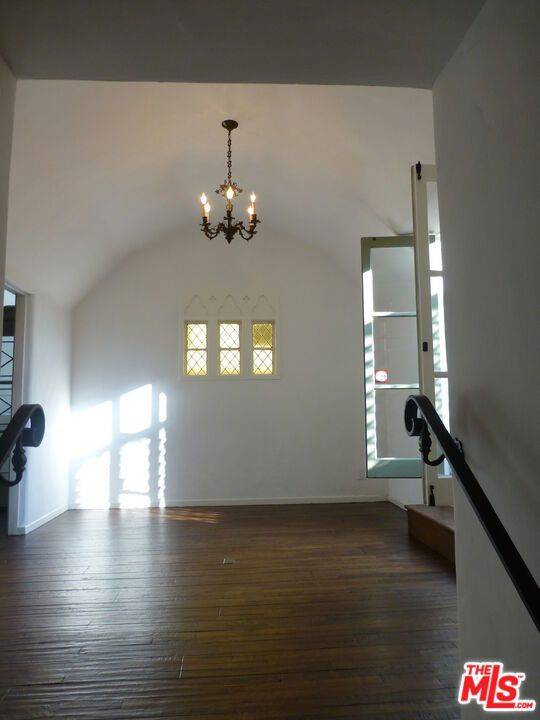 West Hollywood, CA 90046,1355 N LAUREL AVE #2