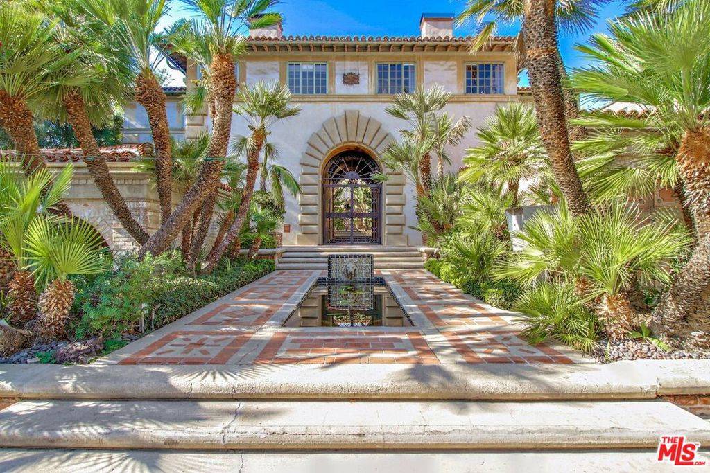 West Hollywood, CA 90046,1355 N LAUREL AVE #2
