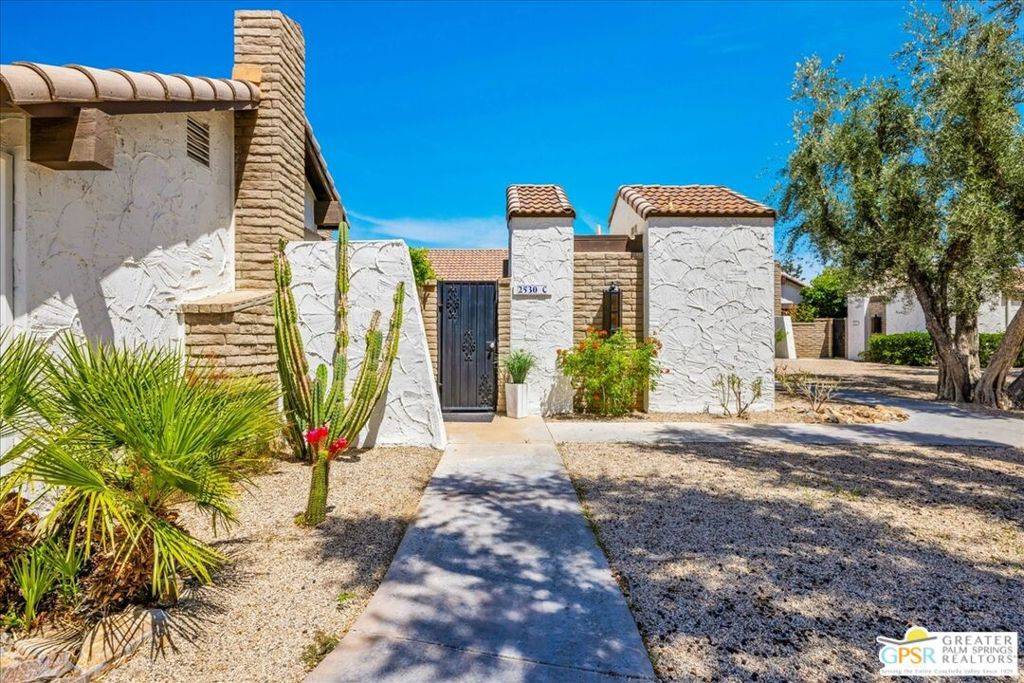 2530 Miramonte CIR #C, Palm Springs, CA 92264