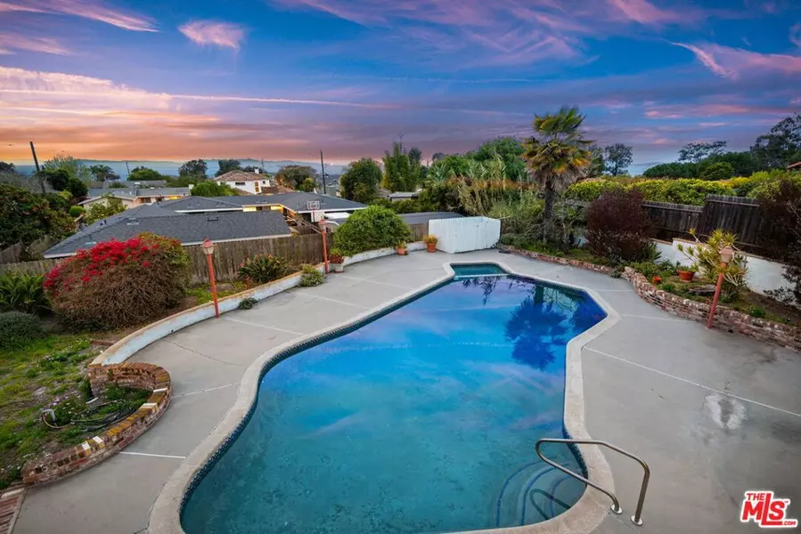 5533 Calle Jon ST, Carpinteria, CA 93013