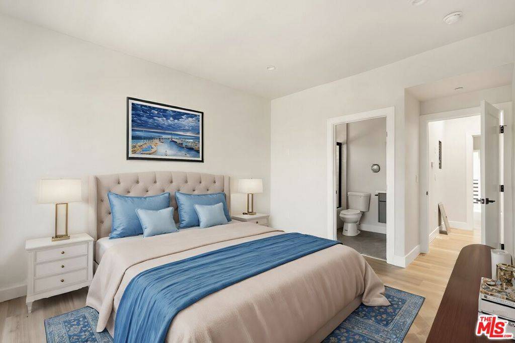 Los Angeles, CA 90037,716 W 41st PL #1