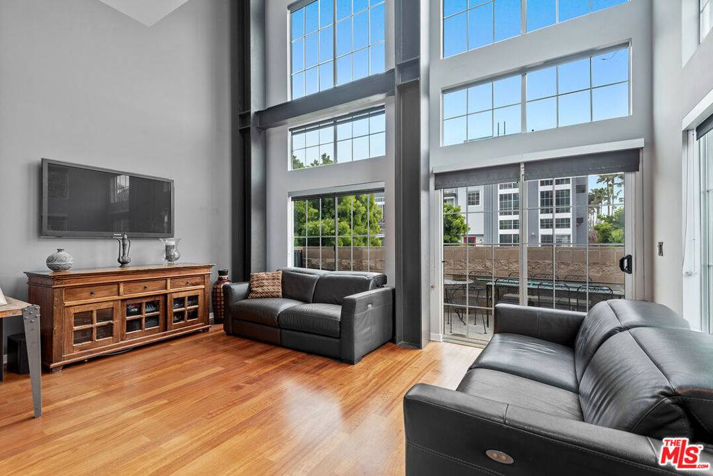 Playa Vista, CA 90094,5300 Playa Vista DR #12