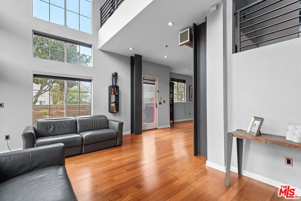 Playa Vista, CA 90094,5300 Playa Vista DR #12