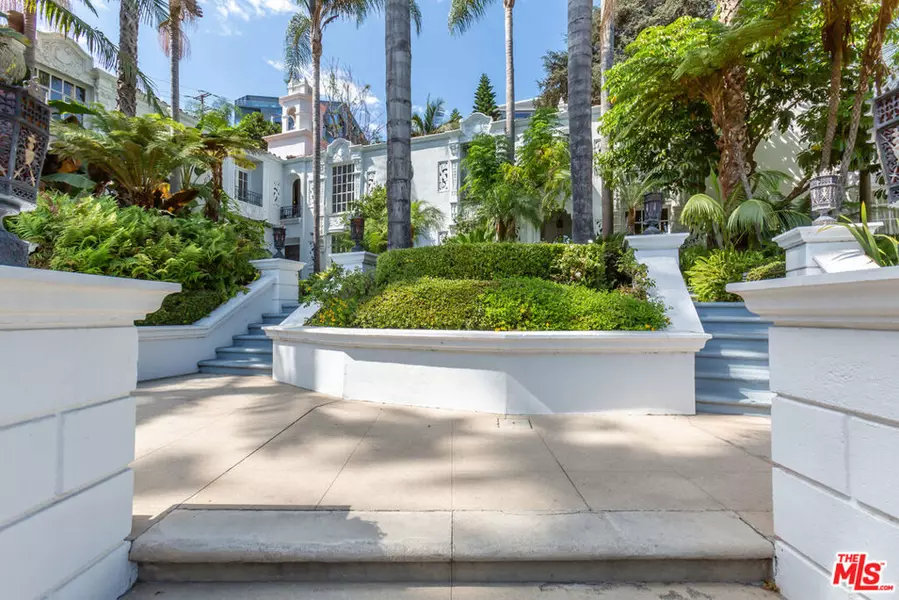 8499 FOUNTAIN AVE #A, West Hollywood, CA 90069