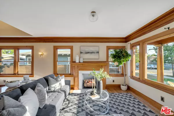 Los Angeles, CA 90029,1216 N Mariposa AVE