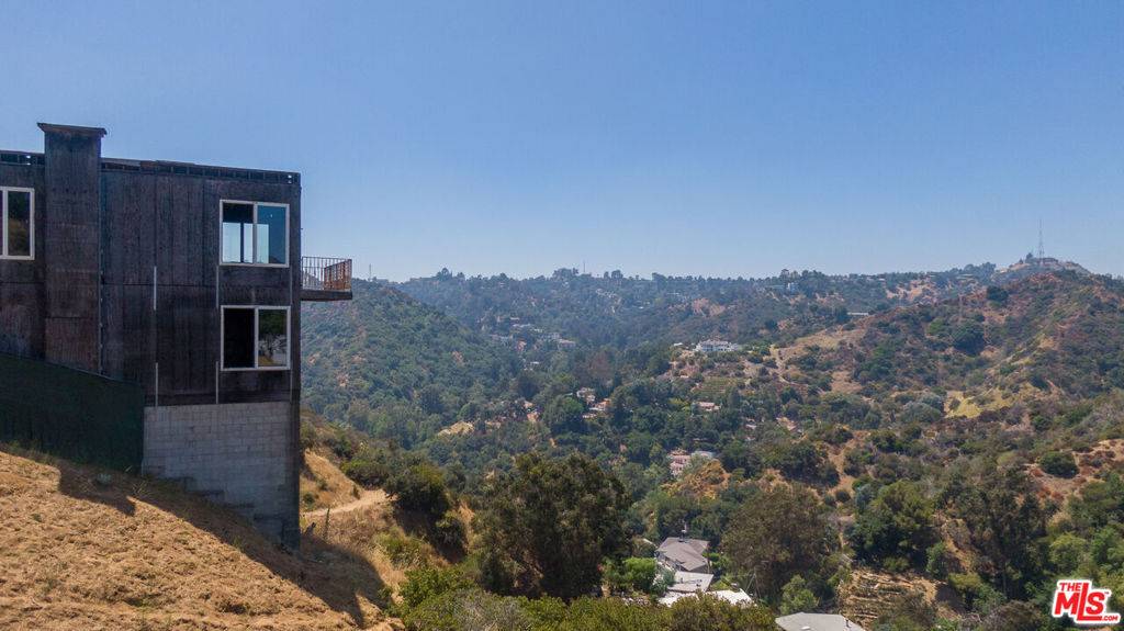 2529 Woodstock RD, Los Angeles, CA 90046