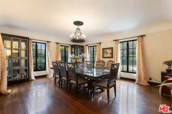 San Marino, CA 91108,2086 S Oak Knoll AVE