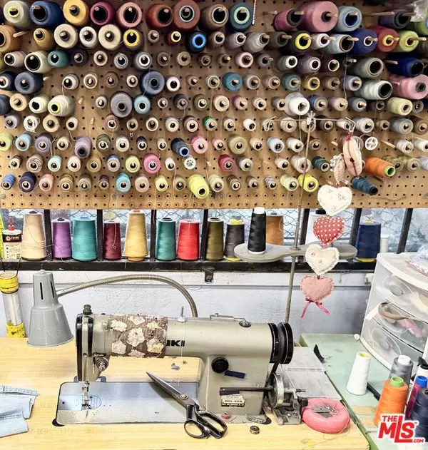 Sherman Oaks, CA 91403,14832 Magnolia BLVD