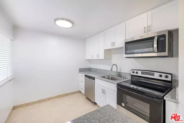 Encino, CA 91316,5541 Newcastle AVE #21