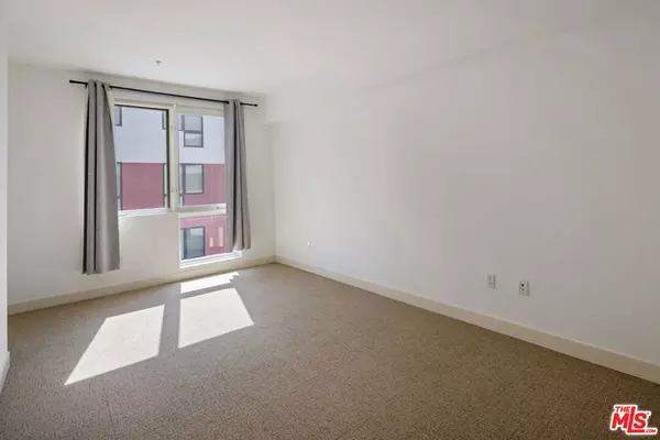 Los Angeles, CA 90017,1234 Wilshire BLVD #320
