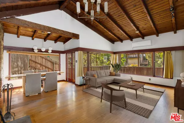 6933 Vanland TRL, Los Angeles, CA 90068