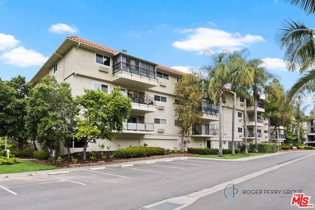2392 Via Mariposa #3B, Laguna Woods, CA 92637