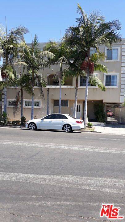 2432 Colby AVE #104, Los Angeles, CA 90064