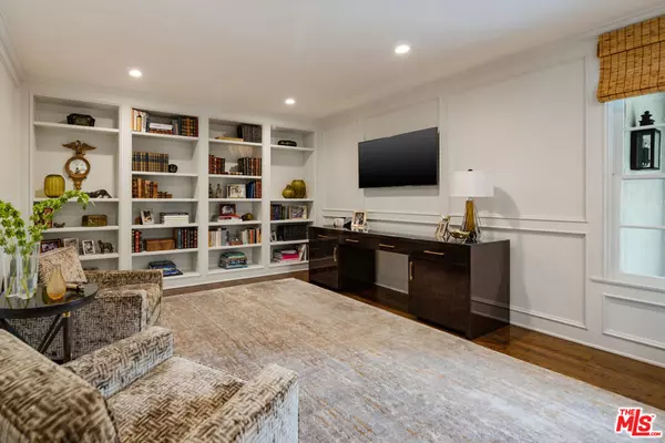 Los Angeles, CA 90049,13176 Boca De Canon LN