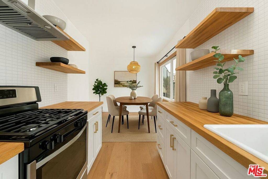 Los Angeles, CA 90026,2135 Bellevue AVE #1