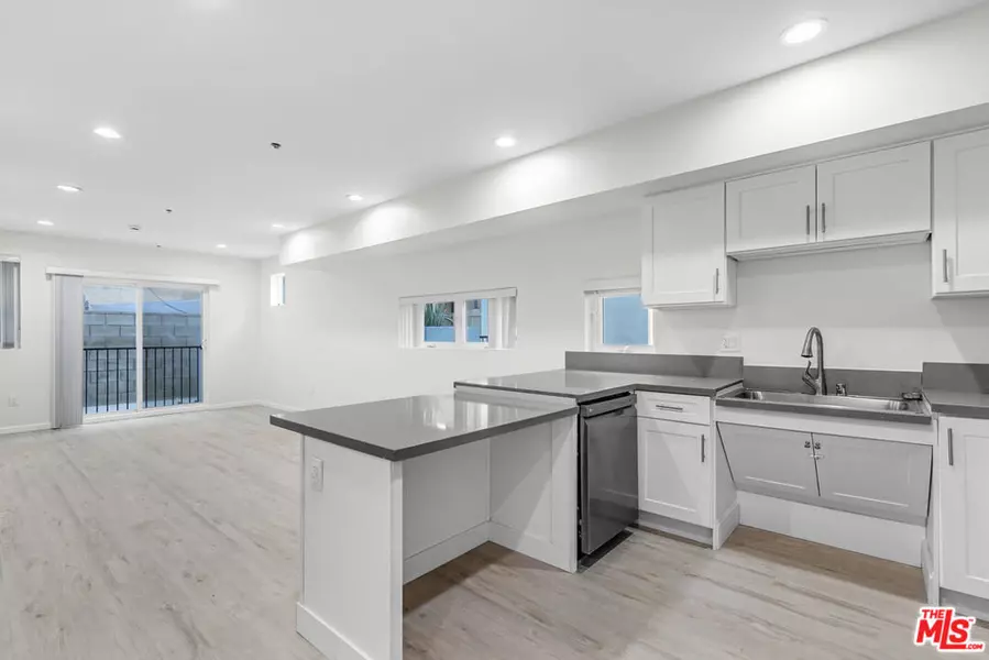 1409 N Hobart BLVD ##104, Los Angeles, CA 90027