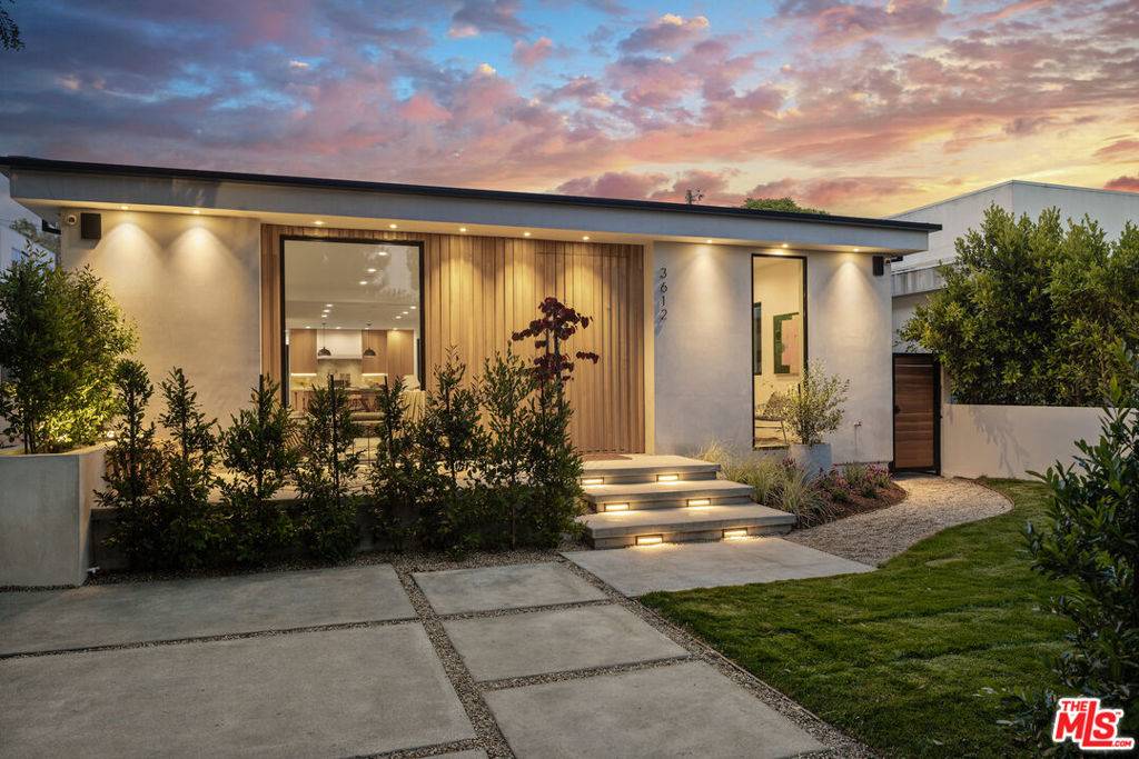 3612 Maplewood AVE, Los Angeles, CA 90066