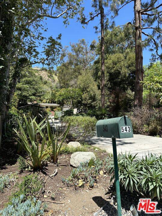 543 E Channel RD, Santa Monica, CA 90402