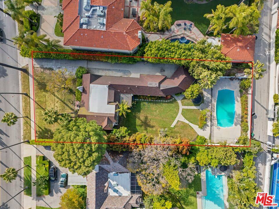 626 N Canon DR, Beverly Hills, CA 90210