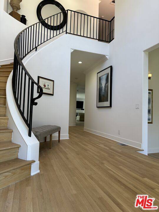 Santa Monica, CA 90402,723 10th ST