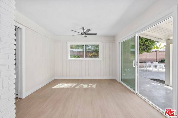 Woodland Hills, CA 91367,23414 Dolorosa ST