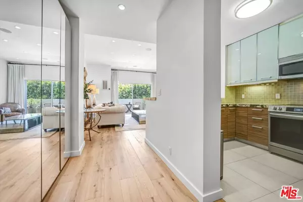 West Hollywood, CA 90069,999 N Doheny DR #106