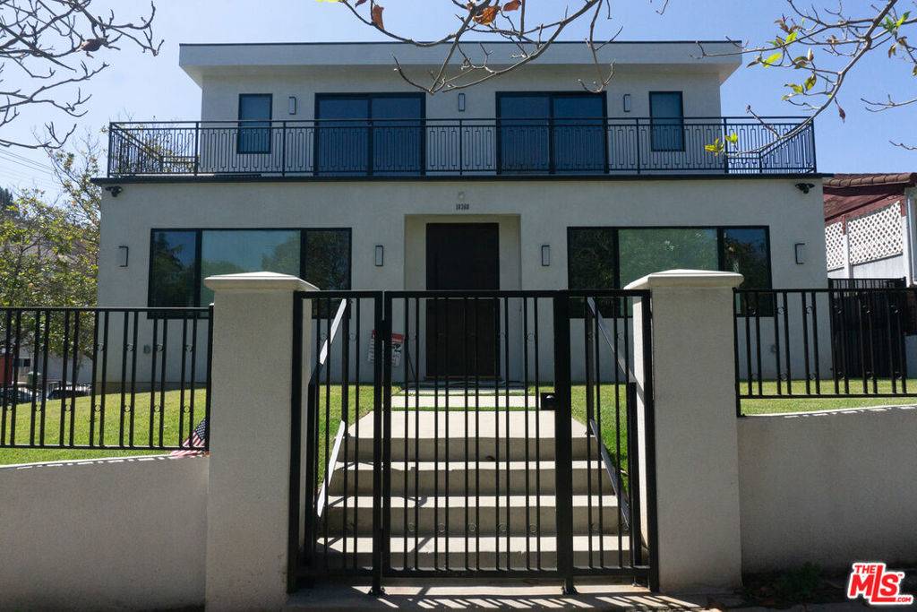 10360 Ilona AVE, Los Angeles, CA 90064