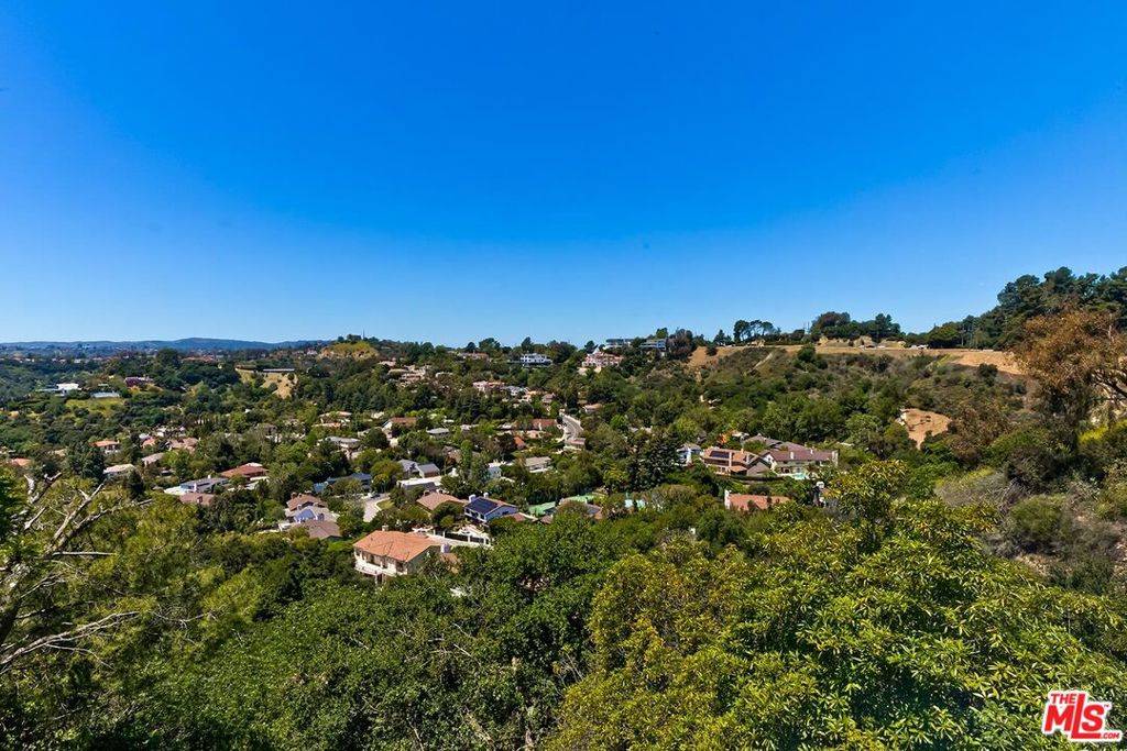 13490 Firth DR, Beverly Hills, CA 90210