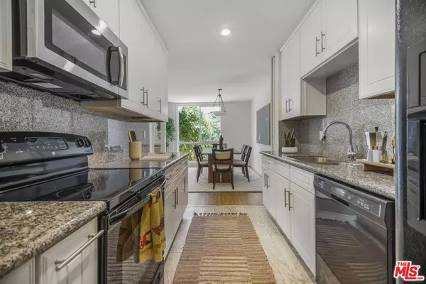 Los Angeles, CA 90049,11918 Kiowa AVE #104