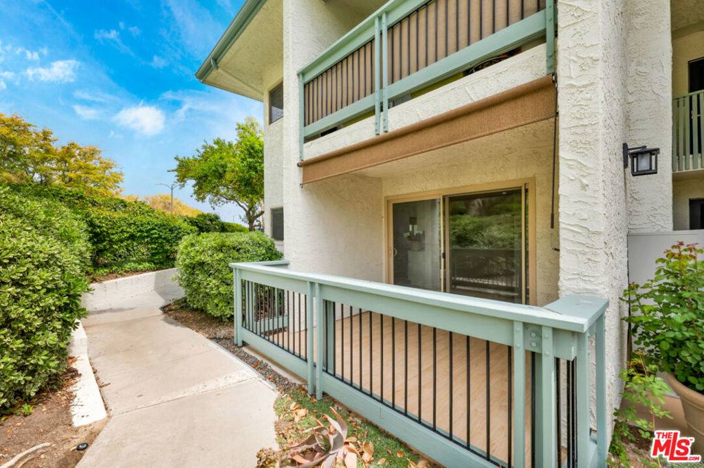 Calabasas, CA 91302,4720 Park Granada #209