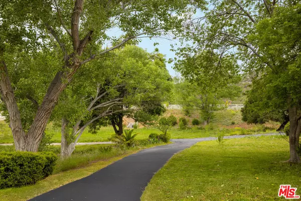 Canyon Country, CA 91387,16515 Valley Ranch RD