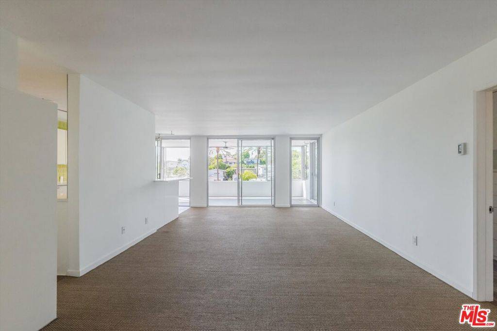 Playa Del Rey, CA 90293,8701 Delgany AVE #216