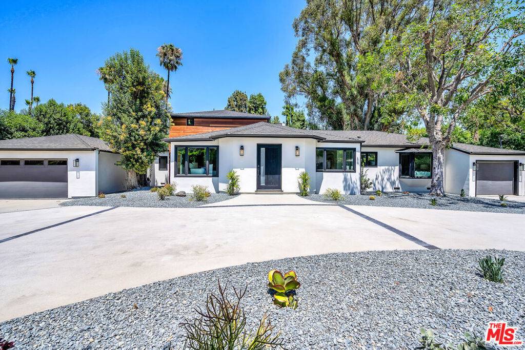 Tarzana, CA 91356,19061 Wells DR
