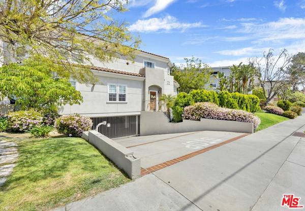 2745 Montrose AVE #106, Montrose, CA 91020